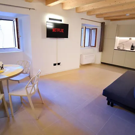 Tor Cucherna Apartment